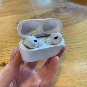 AirPods Pro 2nd Gen - Open box